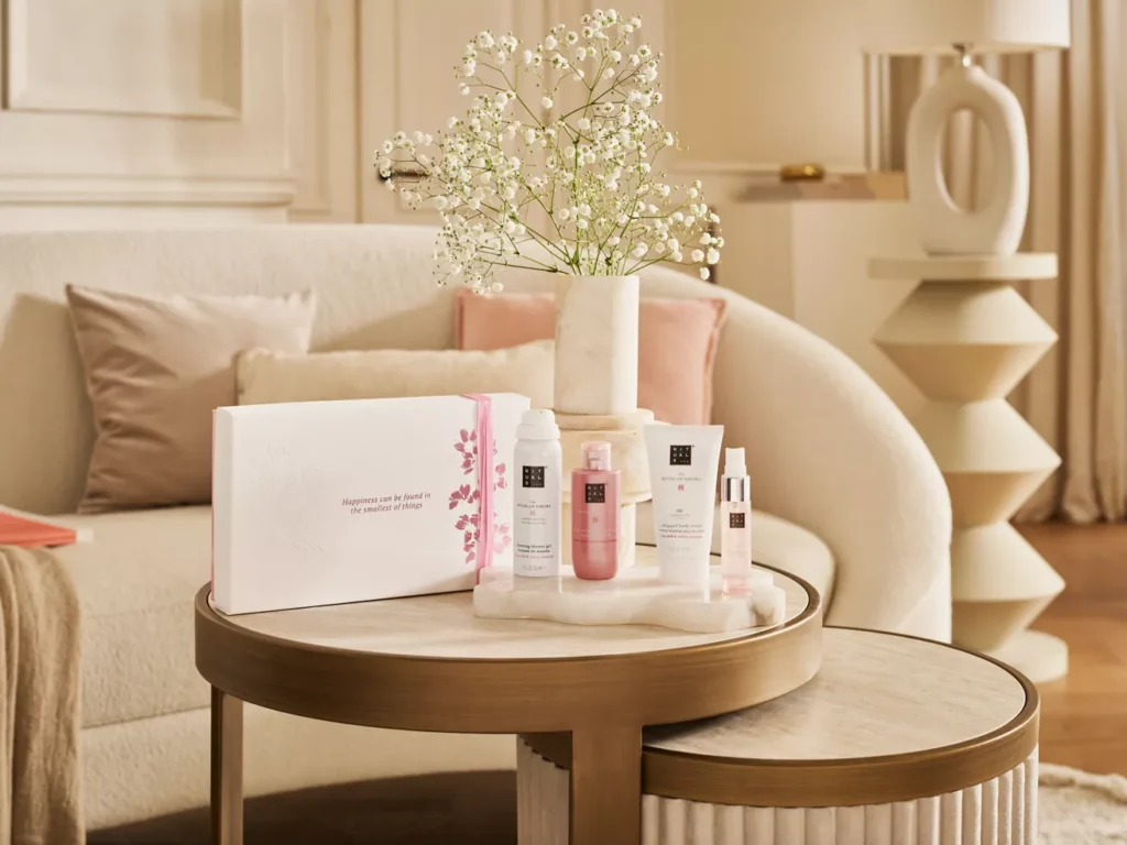 Coffret Rituals cadeau bien-être avec produits de soin et bougie parfumée